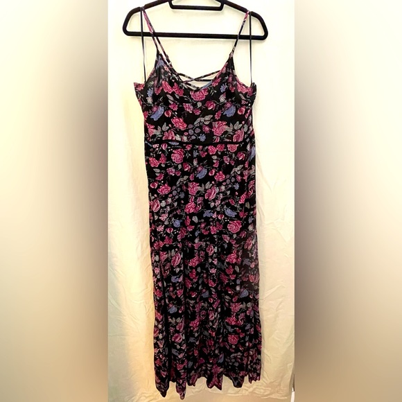 Black Maxi Dress w/Pink, Purple and Grey Flowers Size L - Picture 2 of 4
